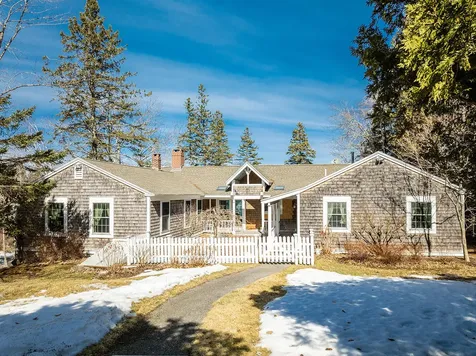 38 Douglas Lane Owls Head ME 04854