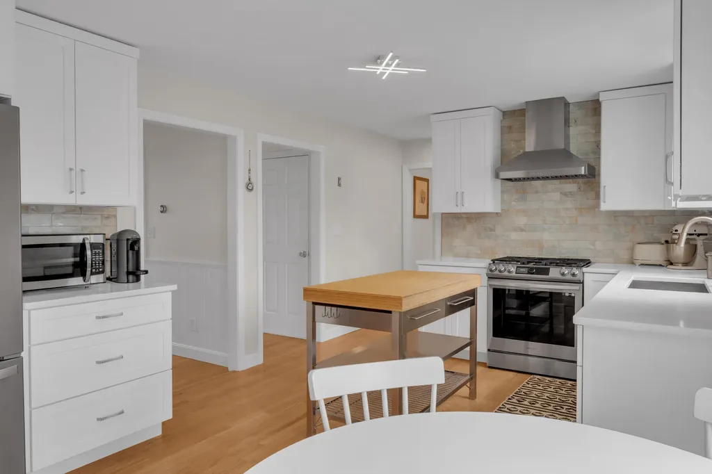 249 Oakwood Drive Yarmouth ME 04096