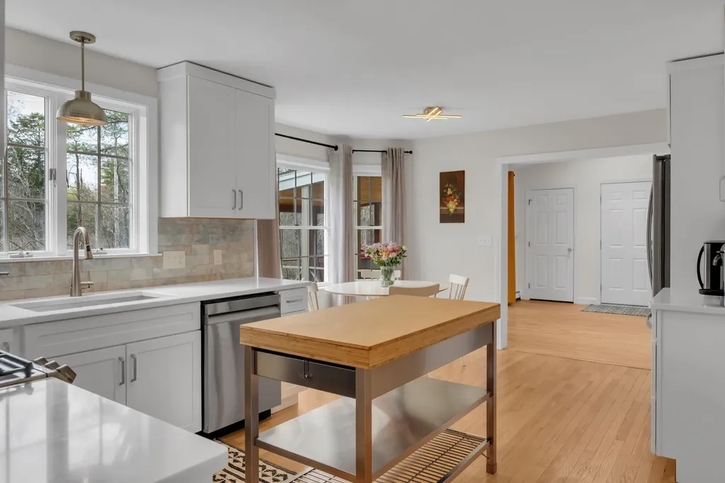 249 Oakwood Drive Yarmouth ME 04096