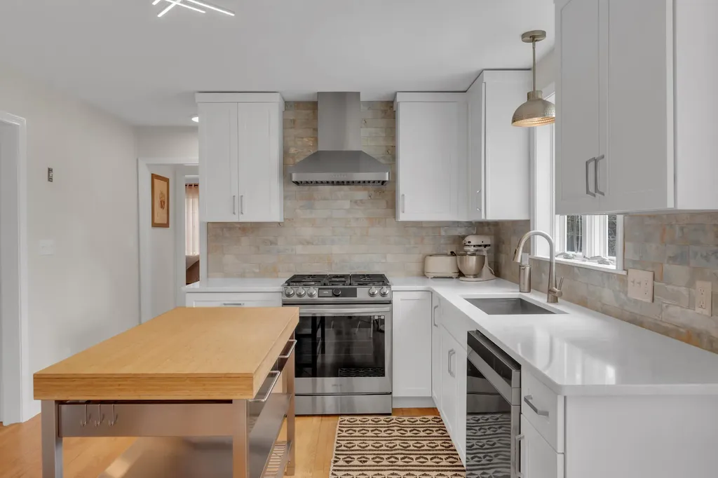 249 Oakwood Drive Yarmouth ME 04096