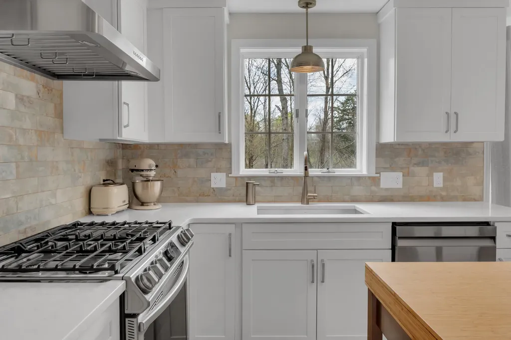 249 Oakwood Drive Yarmouth ME 04096