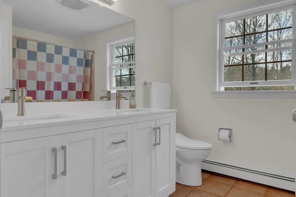 249 Oakwood Drive Yarmouth ME 04096