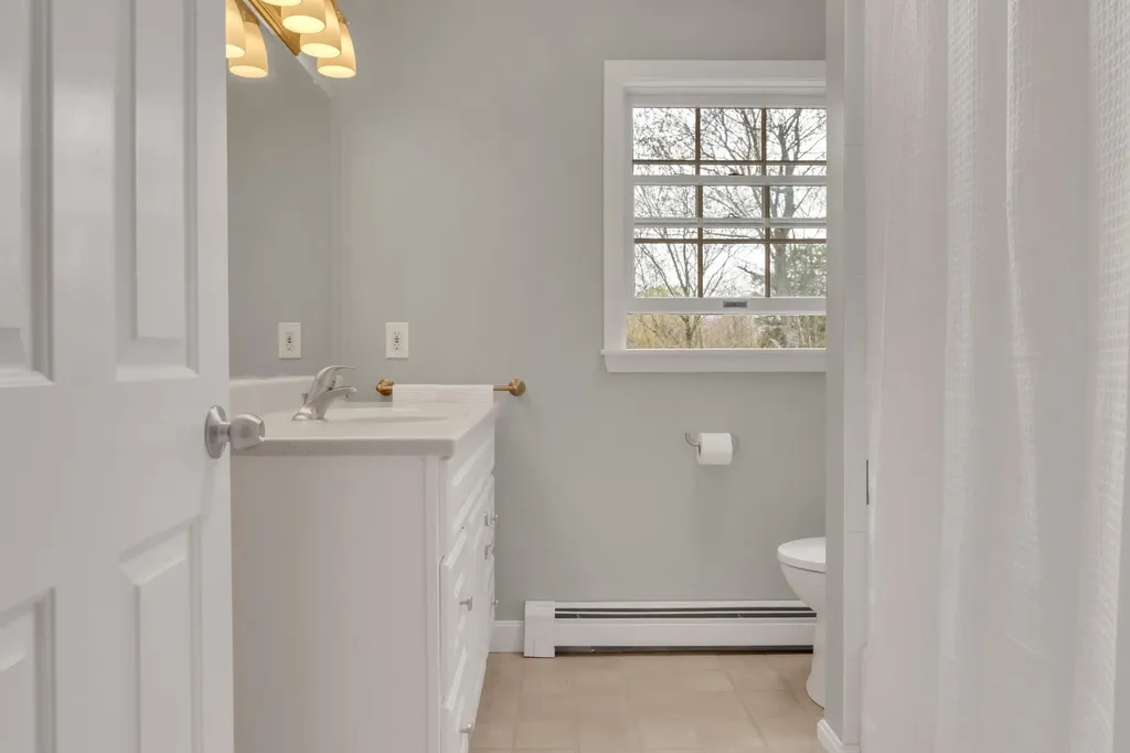 249 Oakwood Drive Yarmouth ME 04096