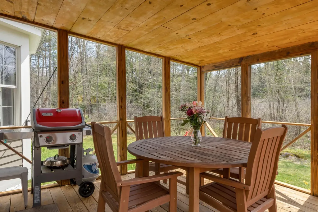 249 Oakwood Drive Yarmouth ME 04096