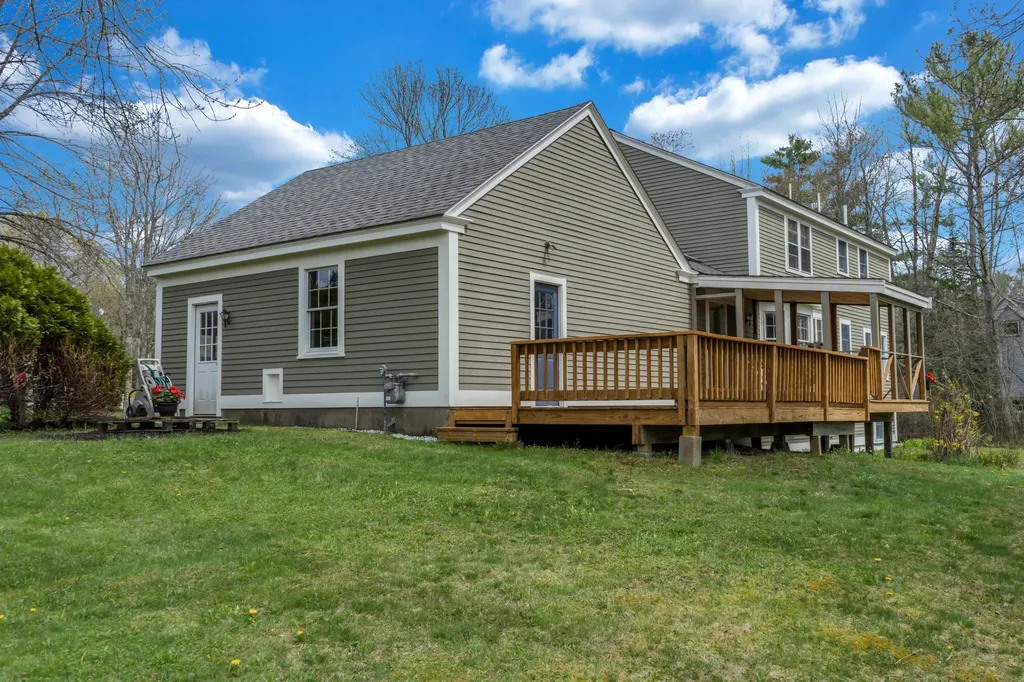 249 Oakwood Drive Yarmouth ME 04096