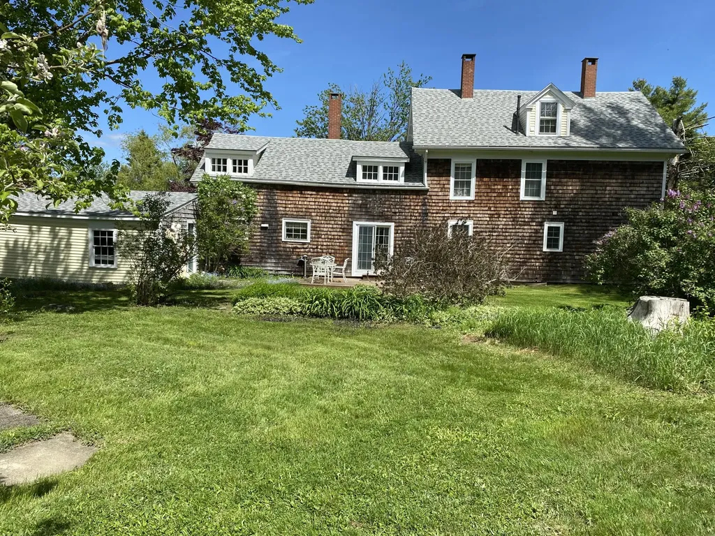 12 Old Route 1 Searsport ME 04974