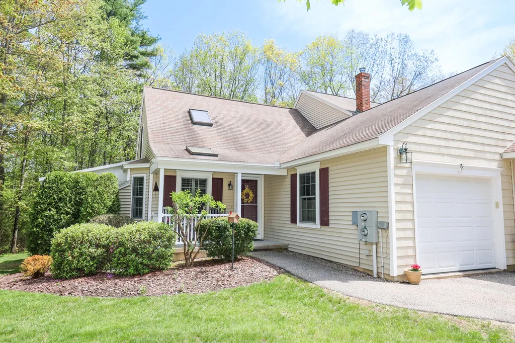 28 Winchester Court Kennebunk ME 04043