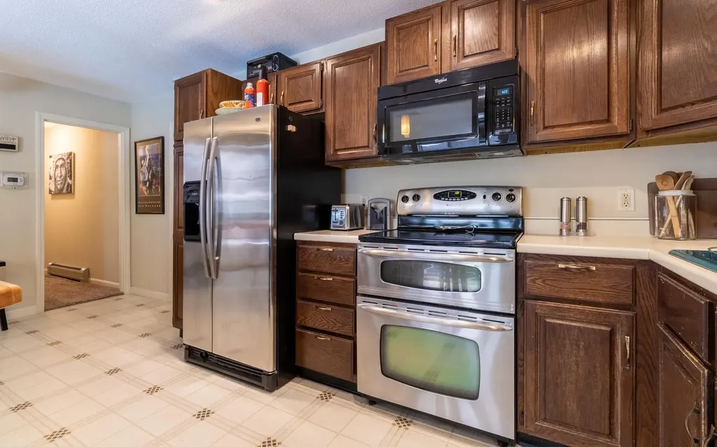 19 Brookside Drive Falmouth ME 04105