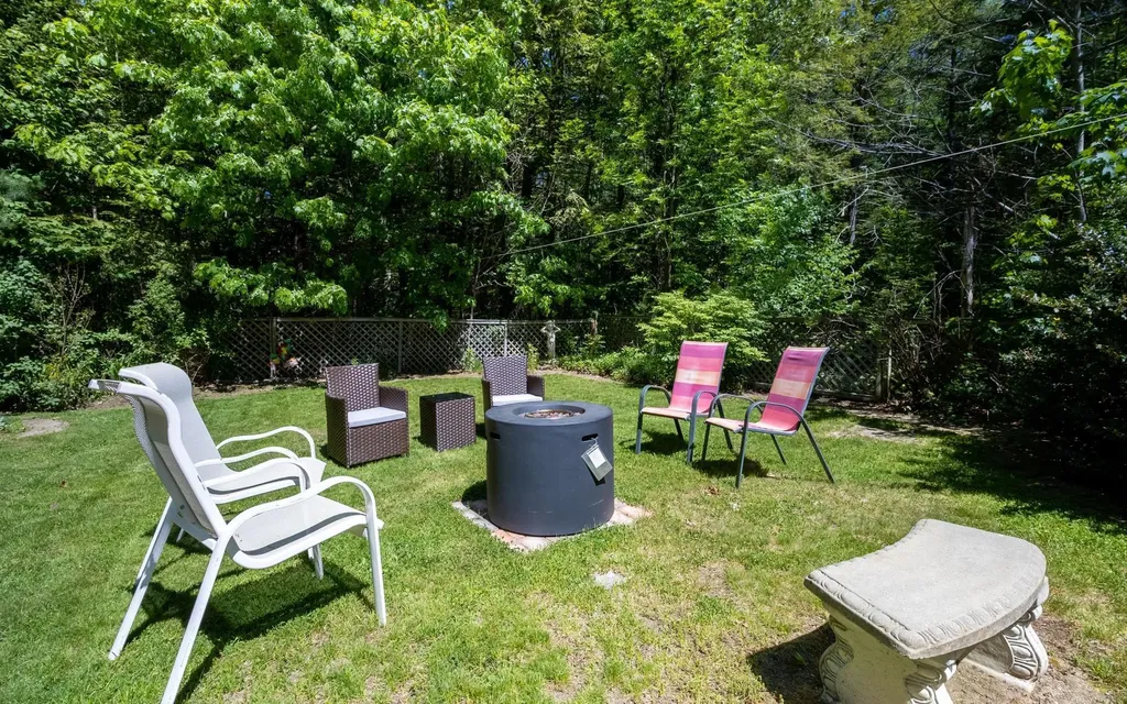 19 Brookside Drive Falmouth ME 04105