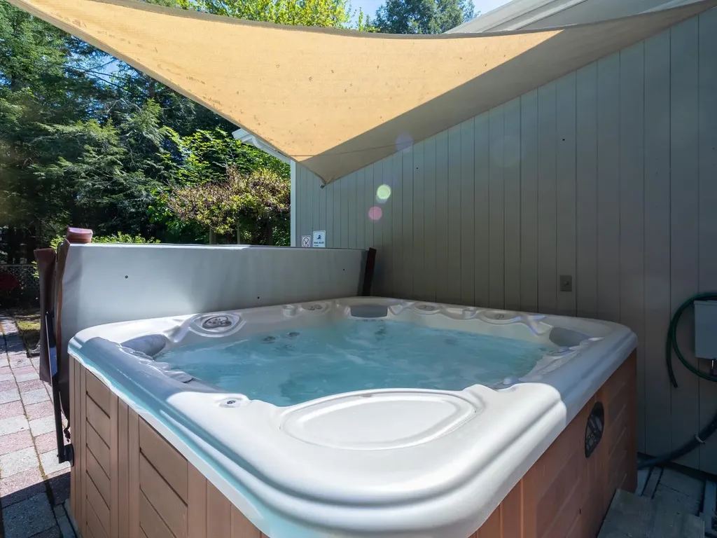 19 Brookside Drive Falmouth ME 04105