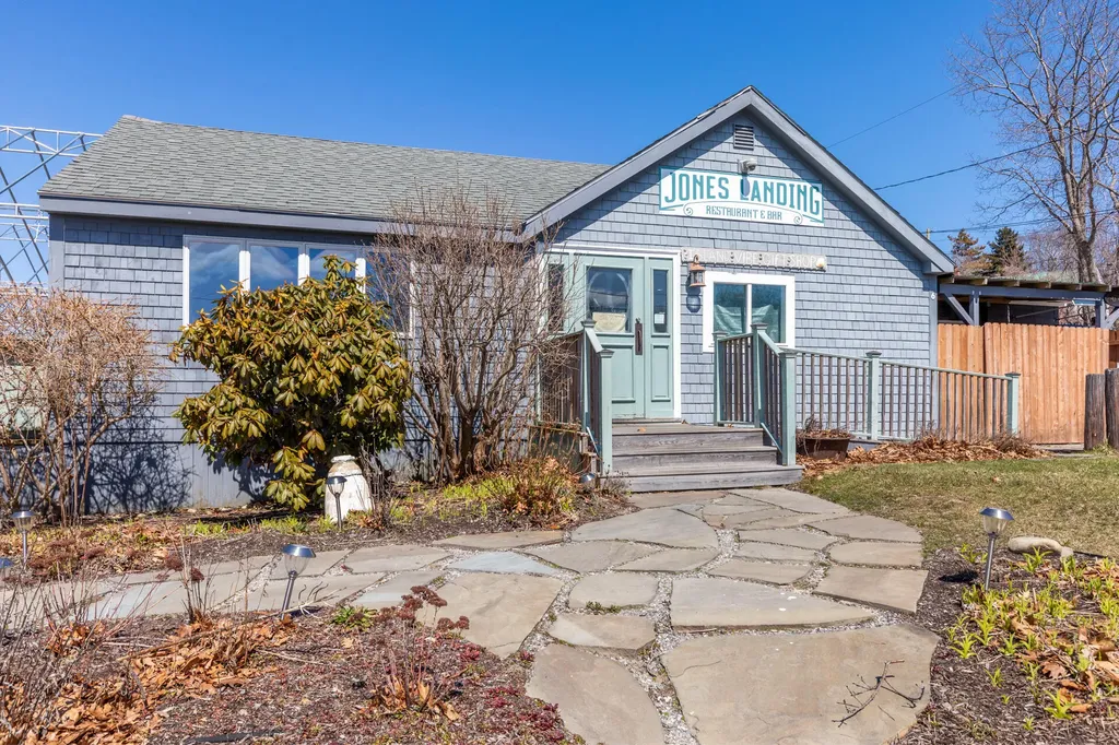 111 Spruce Avenue Portland ME 04108