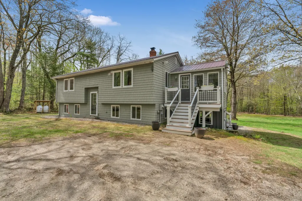 33 Lawrence Road Gray ME 04039