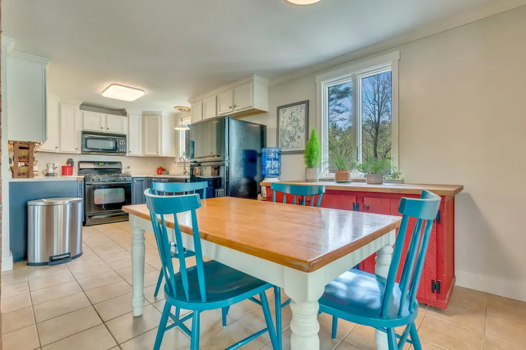 33 Lawrence Road Gray ME 04039