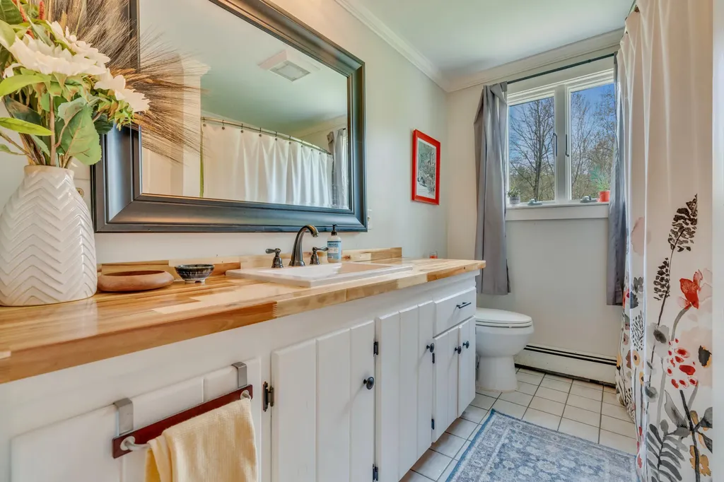 33 Lawrence Road Gray ME 04039