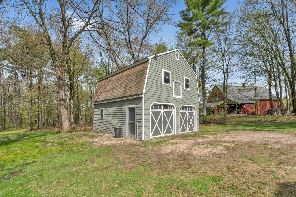 33 Lawrence Road Gray ME 04039