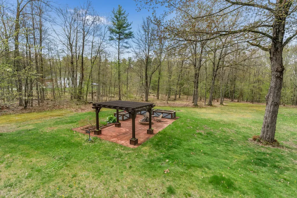 33 Lawrence Road Gray ME 04039
