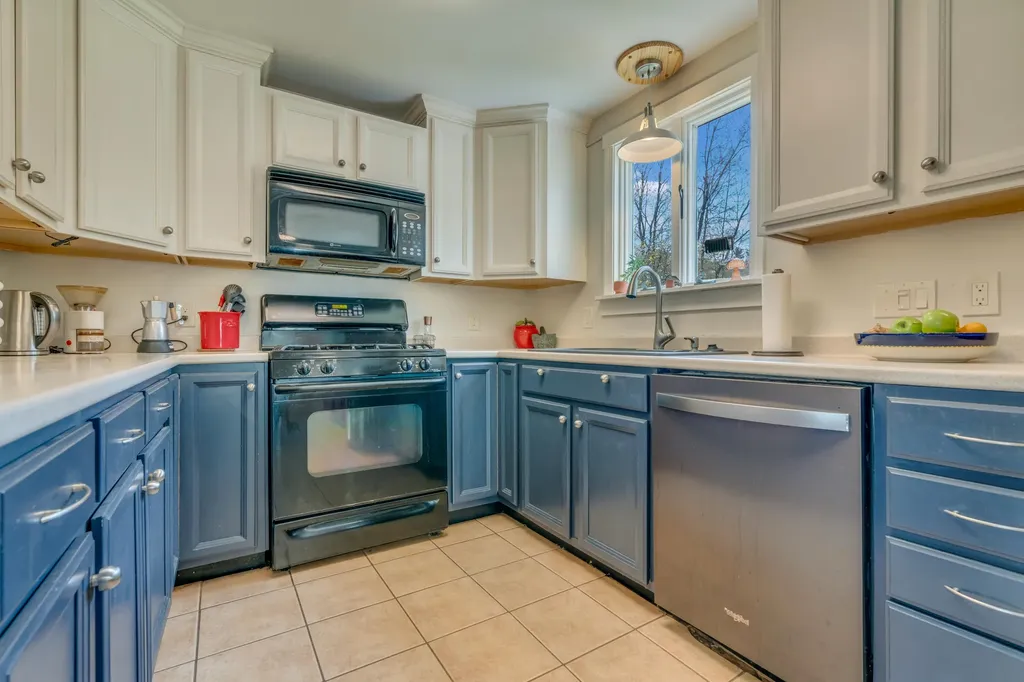 33 Lawrence Road Gray ME 04039