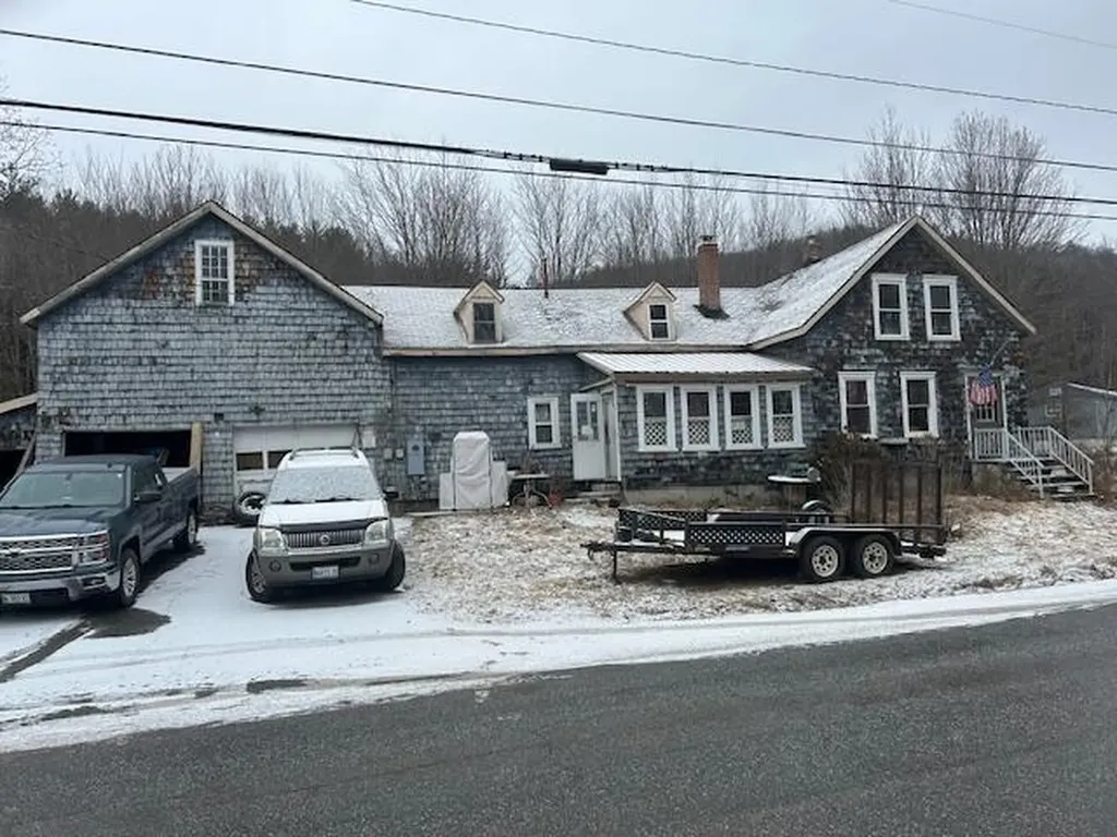 217 Dickvale Road Peru ME 04290