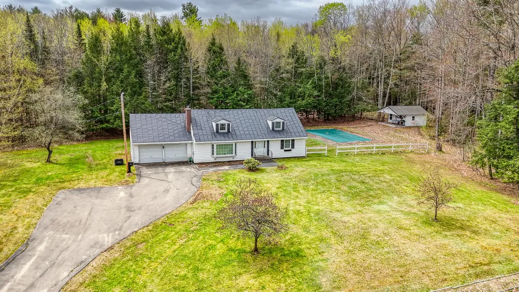 497 Canaan Road Skowhegan ME 04976