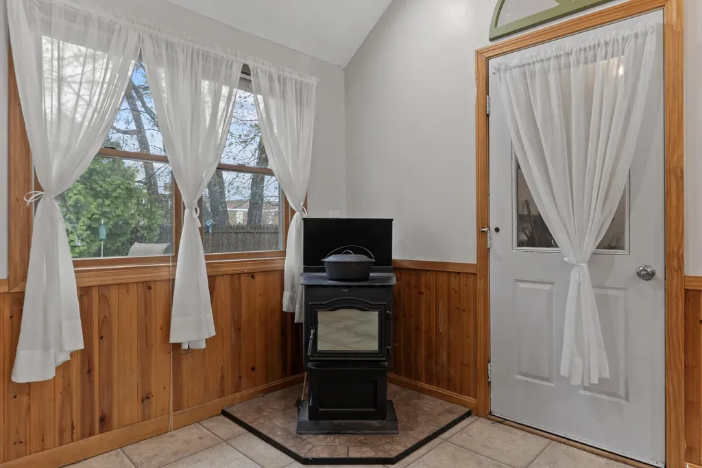 292 Hill Street Biddeford ME 04005