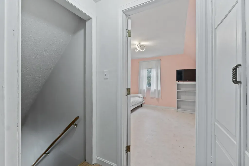292 Hill Street Biddeford ME 04005