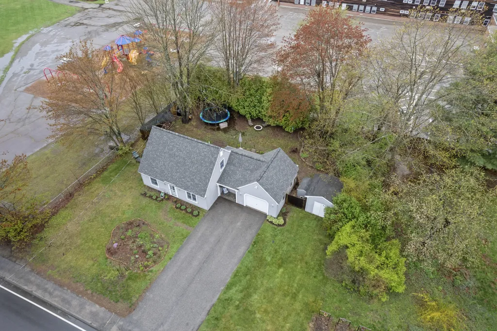 292 Hill Street Biddeford ME 04005