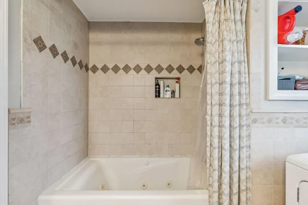 178 Bradley Street Saco ME 04072
