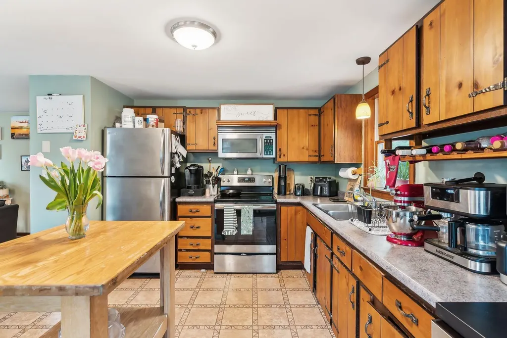 178 Bradley Street Saco ME 04072