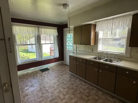 619 Riverside Drive Augusta ME 04330