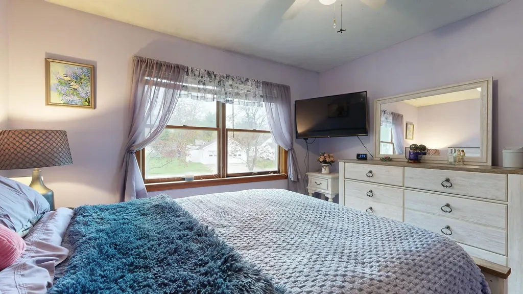 4 Venise Avenue Lewiston ME 04240