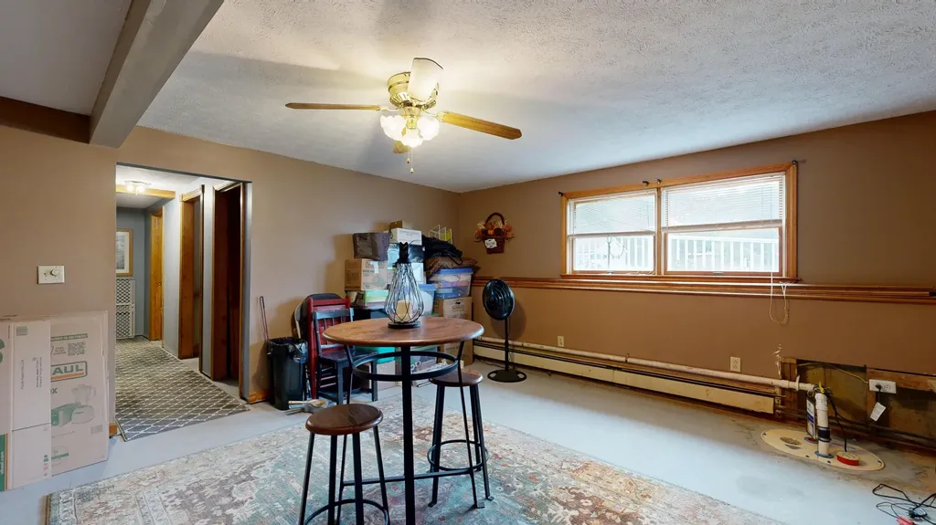 4 Venise Avenue Lewiston ME 04240