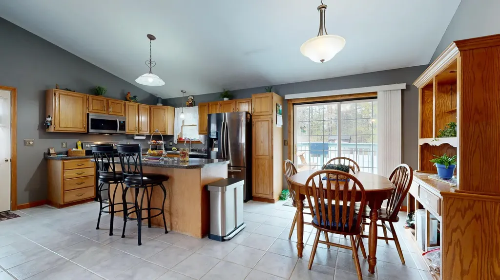 4 Venise Avenue Lewiston ME 04240