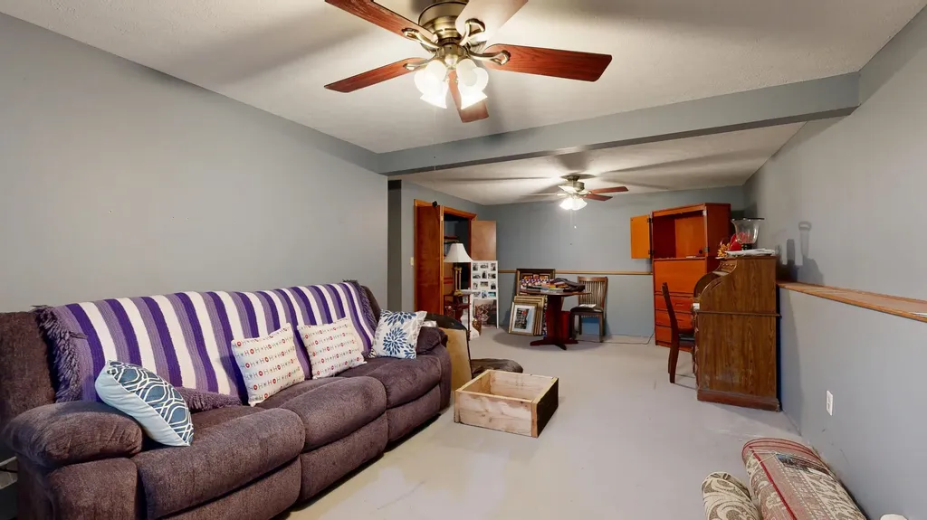 4 Venise Avenue Lewiston ME 04240