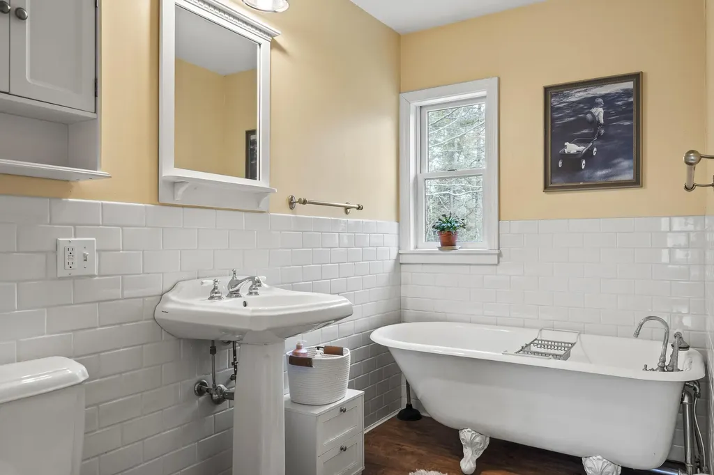 110 Perkins Point Road Newcastle ME 04553