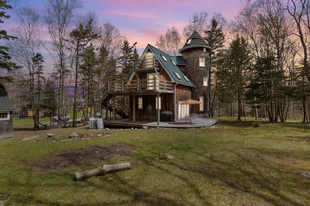 832 Main Road Islesboro ME 04848