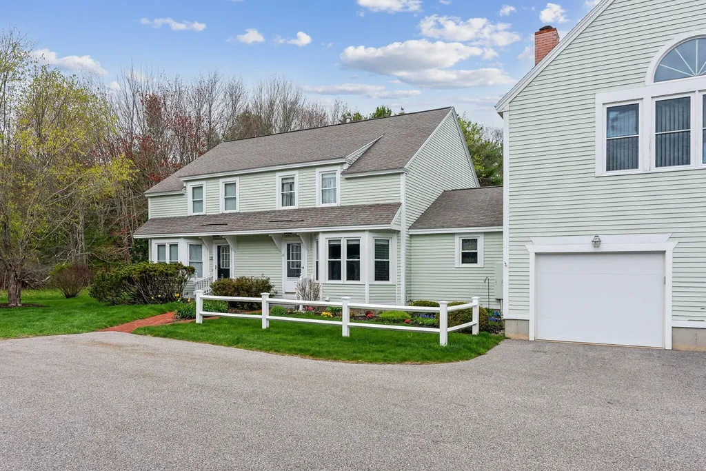 10 Ephraim Tyler Way Kennebunk ME 04043