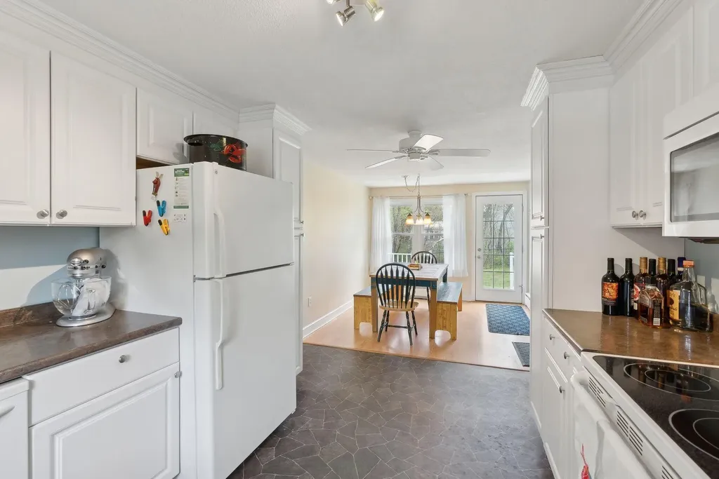 48 Woodside Drive Kennebunk ME 04043