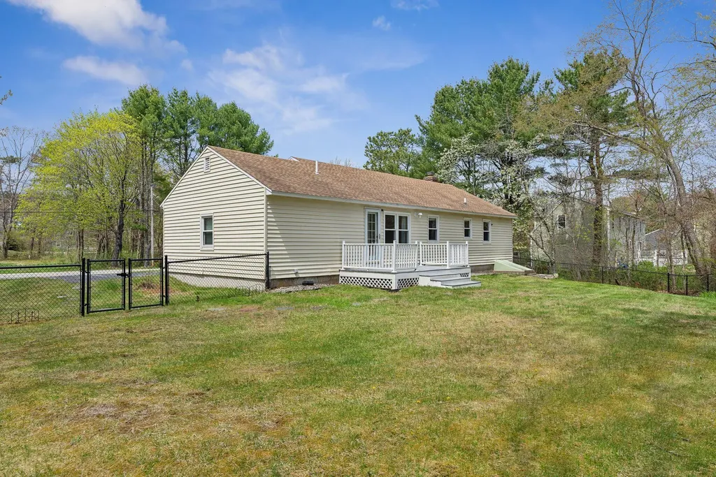 48 Woodside Drive Kennebunk ME 04043