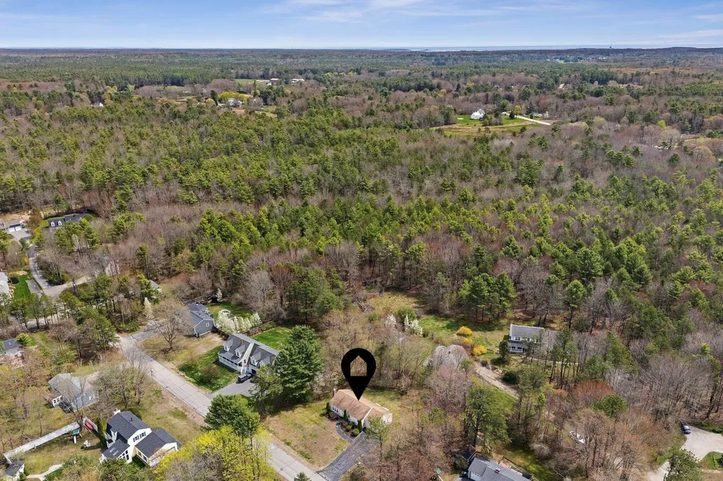 48 Woodside Drive Kennebunk ME 04043