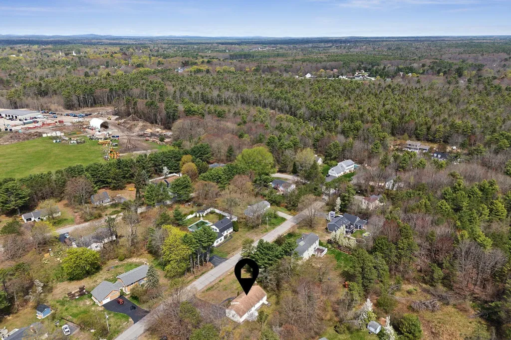48 Woodside Drive Kennebunk ME 04043