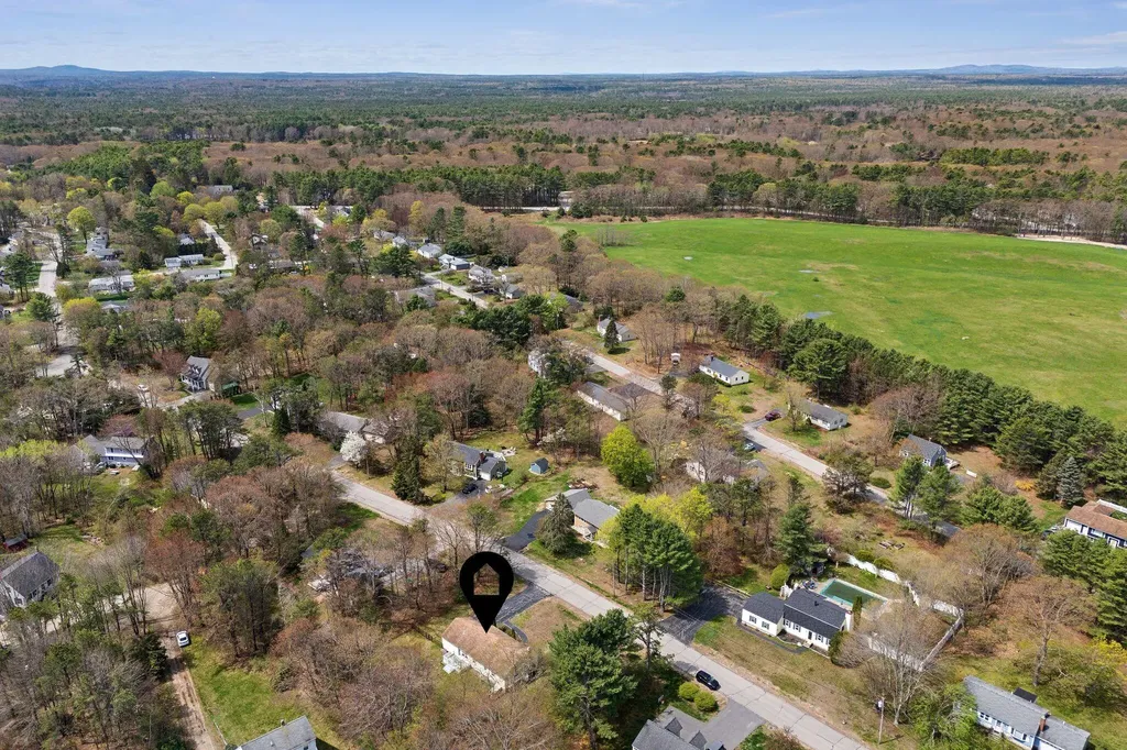 48 Woodside Drive Kennebunk ME 04043