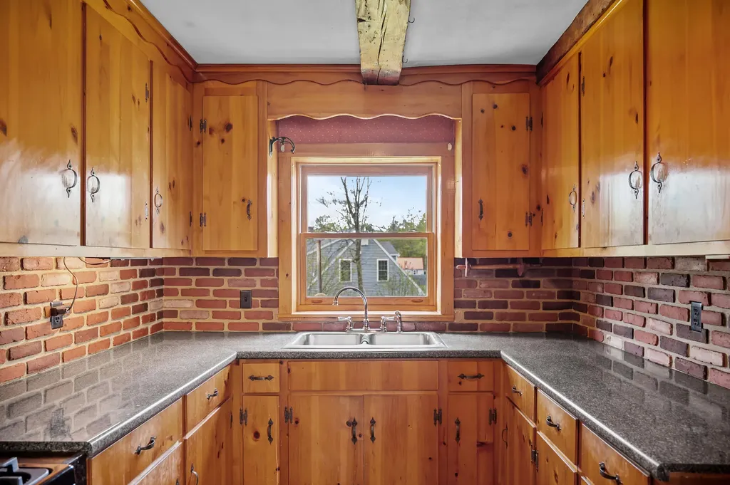 691 North Road Parsonsfield ME 04047