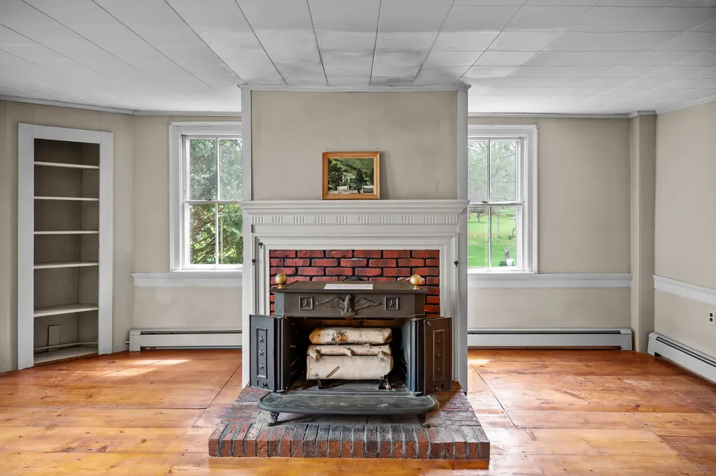 691 North Road Parsonsfield ME 04047