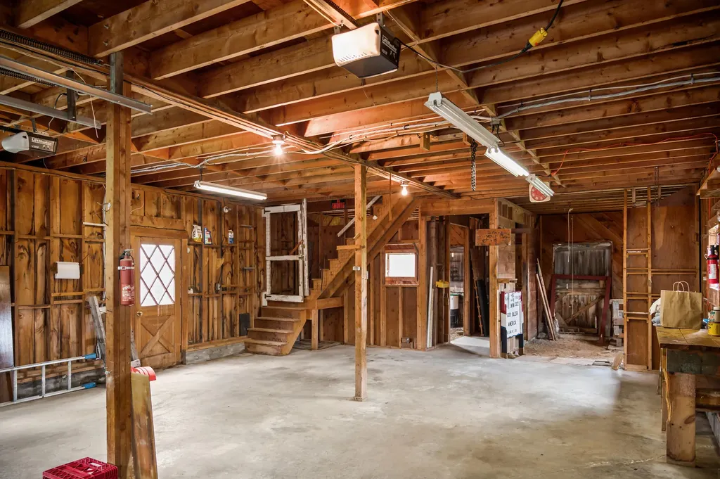 691 North Road Parsonsfield ME 04047