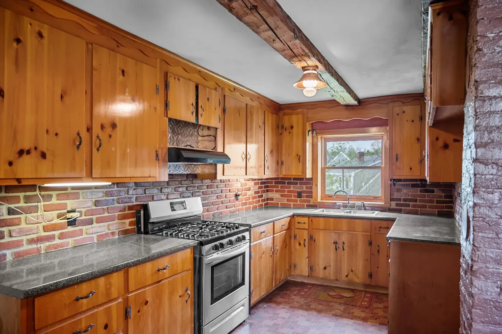 691 North Road Parsonsfield ME 04047