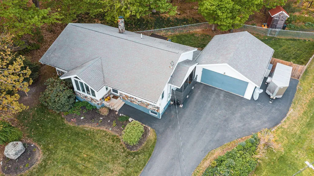 32 Orchard Circle Lewiston ME 04240