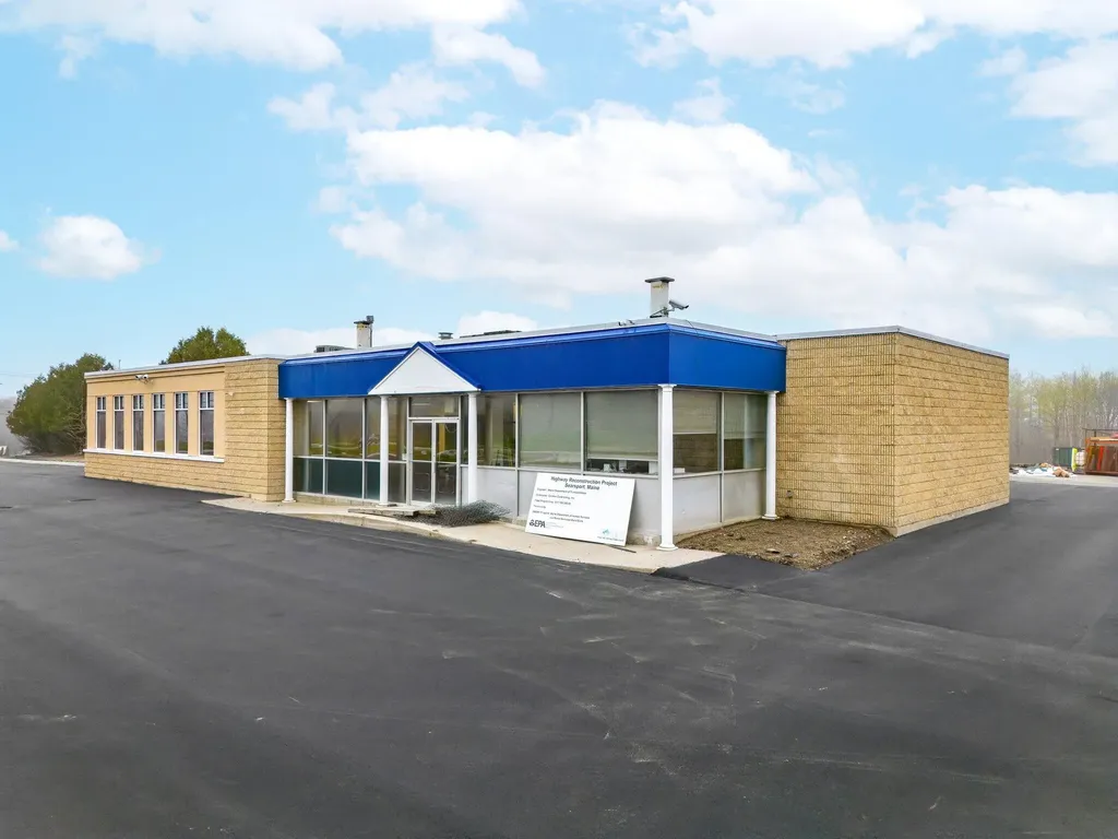199 E Main Street Searsport ME 04974