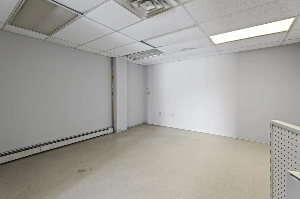 199 E Main Street Searsport ME 04974