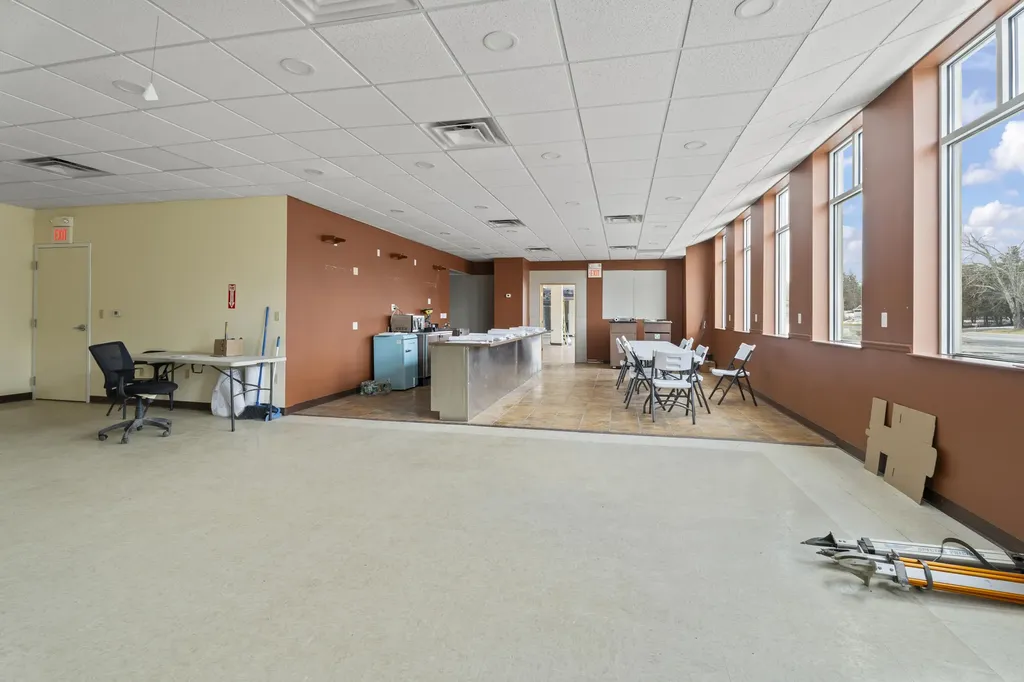 199 E Main Street Searsport ME 04974
