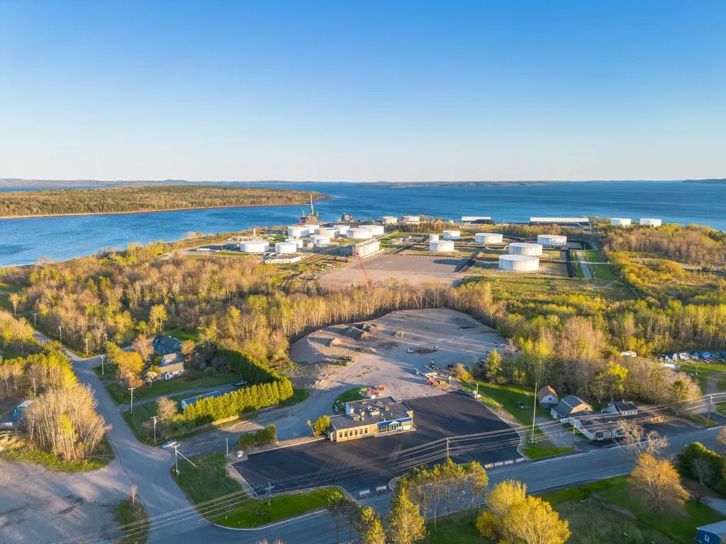 199 E Main Street Searsport ME 04974